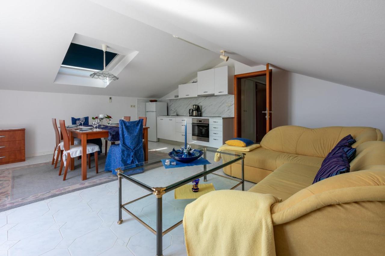 Apartments Vila Antula Banjol Esterno foto