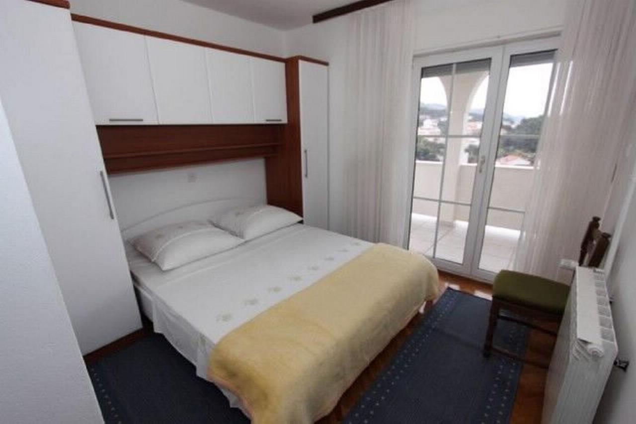 Apartments Vila Antula Banjol Esterno foto